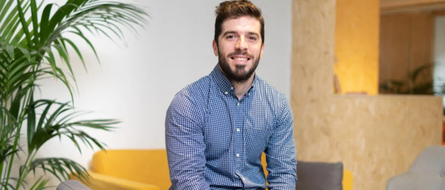 Chat with your Pages - AI Post Assistant