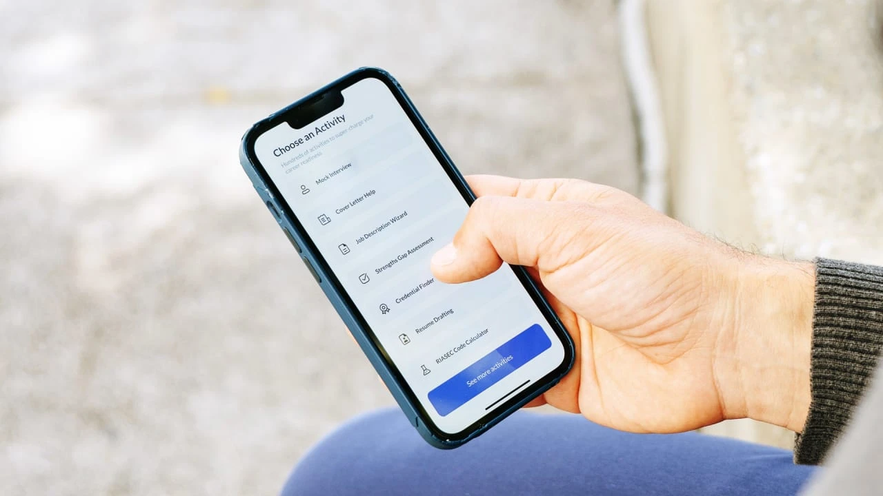 Thriverr - AI Career Coach