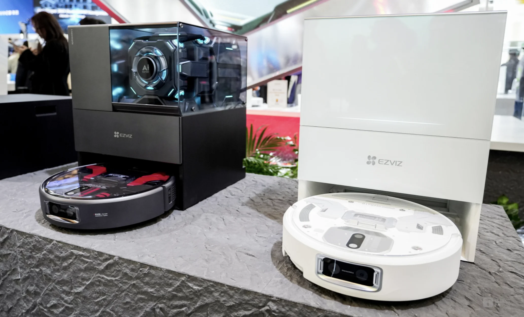 扫地机器人6.0时代，跨界的萤石给出了AI清洁新方案｜AWE 2026