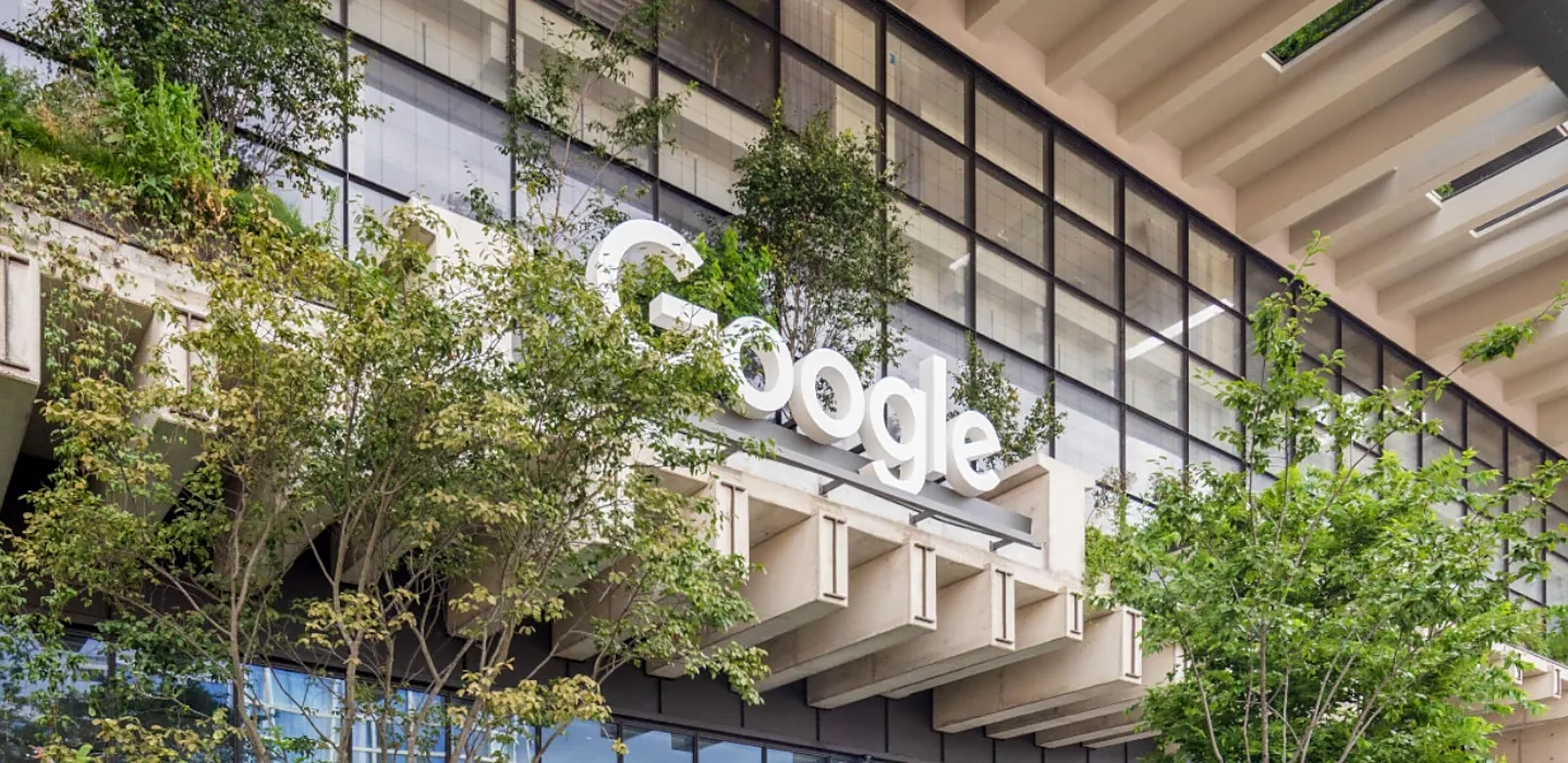 欧洲出版商、科技企业施压欧盟：速结谷歌反垄断案，对其处以重罚