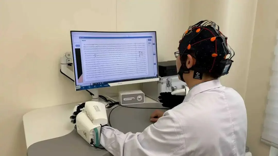 协和医院成立脑机接口门诊，谁能看这个门诊，门诊里到底在治什么？