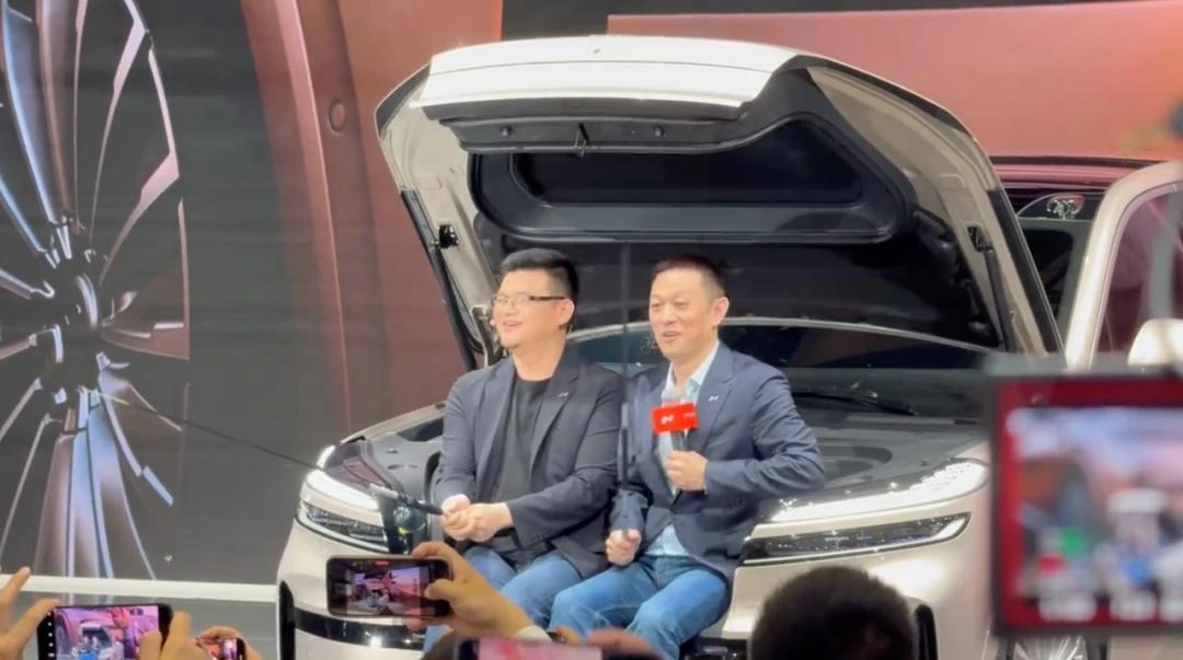 股价暴涨 15%、扭转 60 亿亏损，蔚来这次真的「支棱」起来了