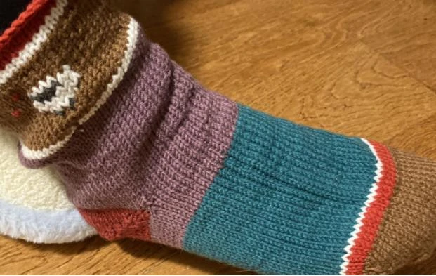 对抗龙虾FOMO ，年轻人拿起了编织针