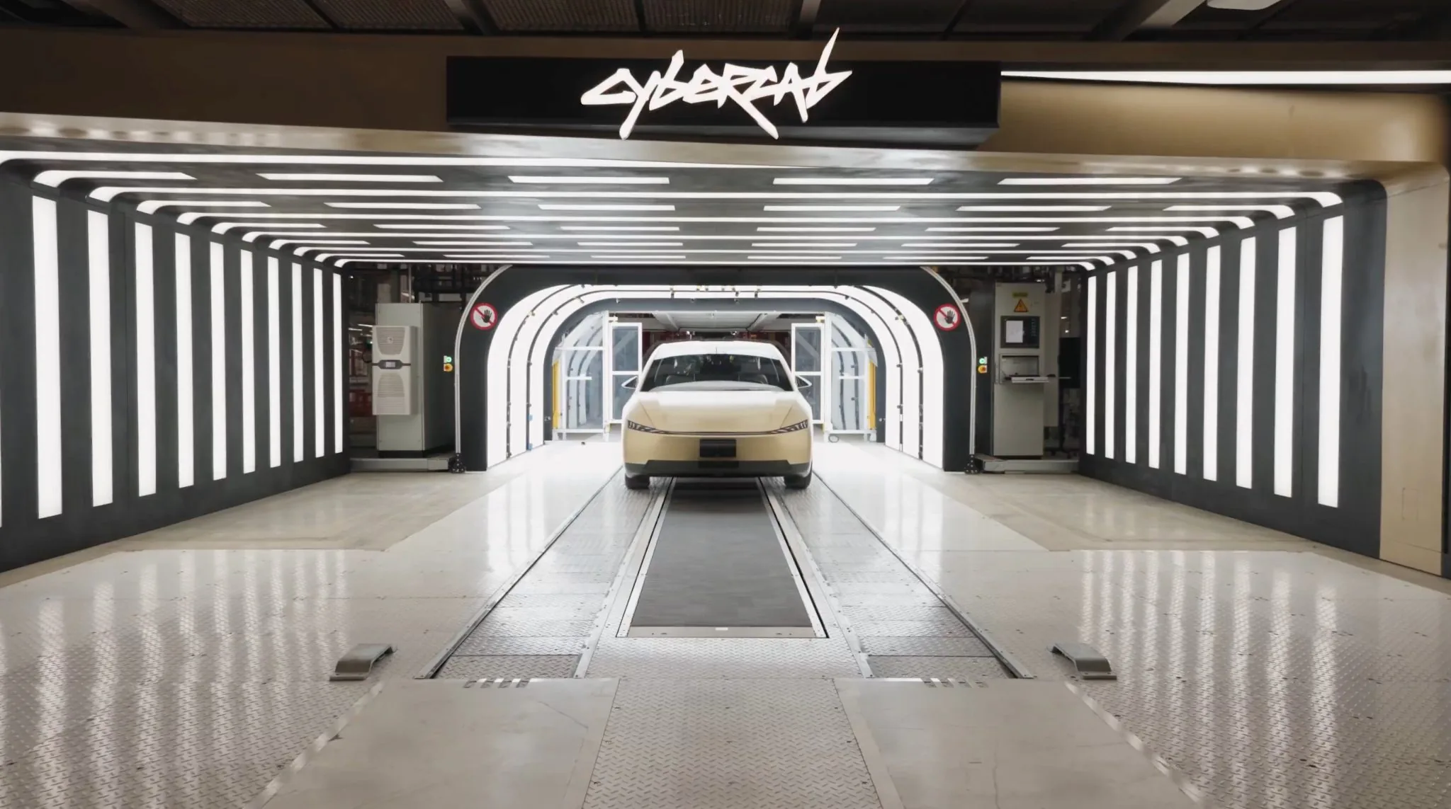 特斯拉 Cybercab 无人出租车配备盲文标识，方便视障乘客操作